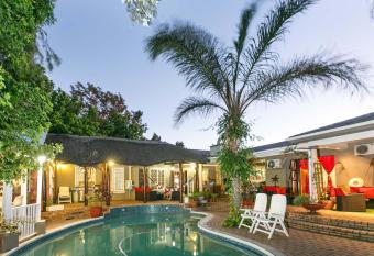 Sun Bell Lodge has Balcony rooms