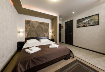 Hotel Nivki allows 18 year olds to book a room