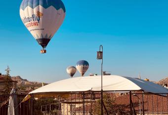 Anatolia Raymonde Cave House has Balcony rooms