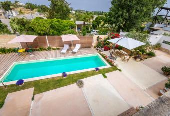 Biancolino has Balcony rooms