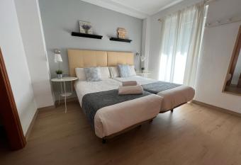 APN Hatabin allows 18 year olds to book a room