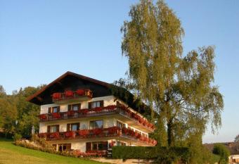 Pension Seeblick has Balcony rooms