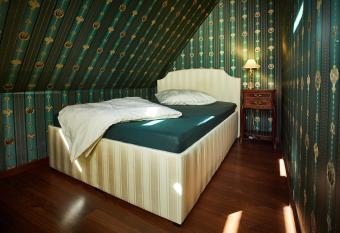 Ferienhaus De Luxe has Balcony rooms