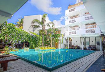 Nil Diya Beach Resort has Balcony rooms