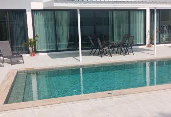 Kadena Villa has Smoking/Balcony rooms