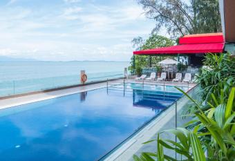 Hotel Sentral Seaview @    Beachfront allows 18 year olds to book a room