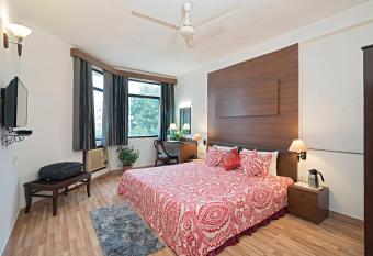 R C Palace Hotel has Smoking rooms