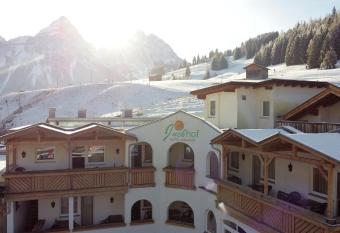 Hotel Garni Juchhof has Balcony rooms