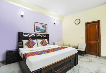 FabExpress IVY Inn Sector 35 allows 18 year olds to book a room