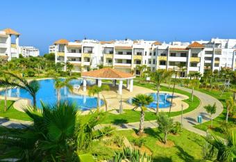 Marina Golf Assilah has Balcony rooms