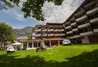 Hotel Quellenhof Leukerbad has Balcony rooms