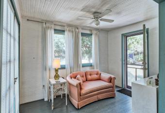 Tybee Island Sunset has Balcony rooms