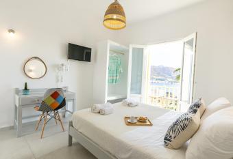 Akrotiri Hotel has Balcony rooms