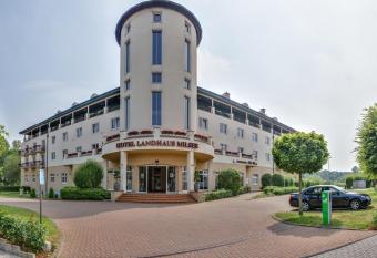 Hotel Landhaus Milser allows 18 year olds to book a room