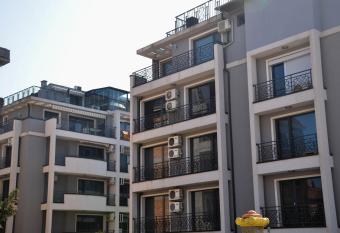 Belchevi Apartments has Balcony rooms