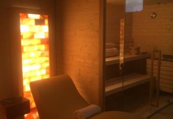 Albergo & Ristorante Selvatico allows 18 year olds to book a room