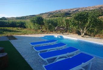 Rezidencija AB has Smoking/Balcony rooms