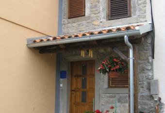 Antonia & Arian has Balcony rooms