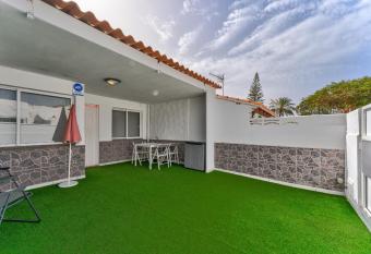 Cozy apartment in Costa del Silencio allows 18 year olds to book a room