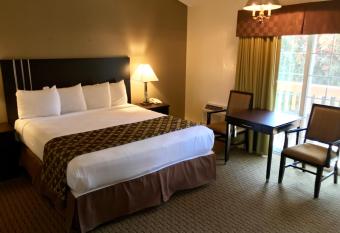 Fireside Inn has Balcony rooms