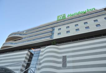 Holiday Inn Johannesburg-Rosebank, an IHG Hotel has Smoking rooms