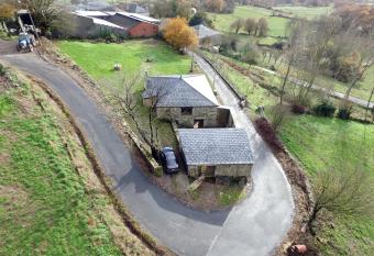 Casi  a de Campo has Smoking rooms