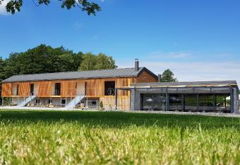 Ydykseb allows 18 year olds to book a room