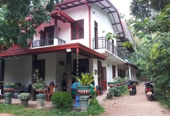 Piumi House has Balcony rooms