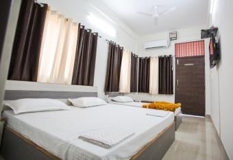 Hotel Shiv Kripa allows 18 year olds to book a room