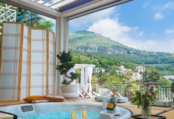 Aquaboutique Wellness&Spa allows 18 year olds to book a room