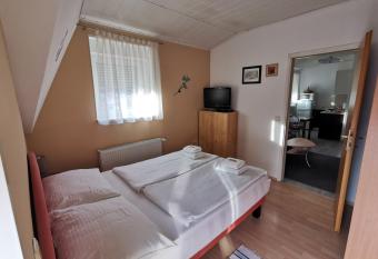 Apartmani Fu  kar has Balcony rooms