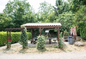 Camping le Mas Fleuri has Balcony rooms