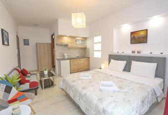 Downtown Seaside Studios has Balcony rooms