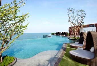 Hilton Pattaya has Balcony rooms