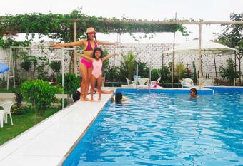 Pisco Hotel Corina allows 18 year olds to book a room