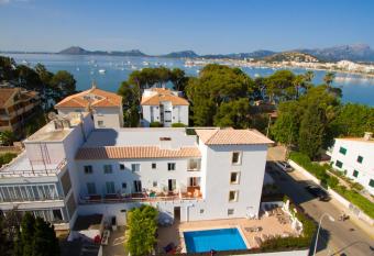 Hotel Villa Singala has Balcony rooms