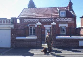 The Poppy s has Balcony rooms