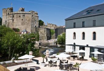 Best Western Plus Villa Saint Antoine Hotel & Spa allows 18 year olds to book a room