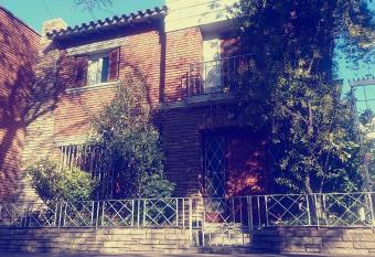 Sentite como en casa allows 18 year olds to book a room