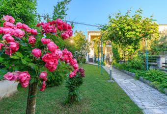 Apartmani Cupar has Balcony rooms