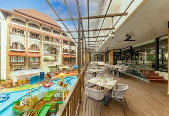 DoubleTree by Hilton Putrajaya Lakeside allows 18 year olds to book a room