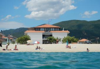 Big Dino s Galini has Balcony rooms