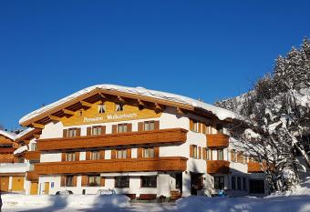 Pension Walkerbach allows 18 year olds to book a room