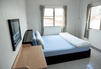 Tourist Inn allows 18 year olds to book a room