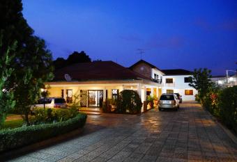 Lavender Lodge Hotel has Balcony rooms
