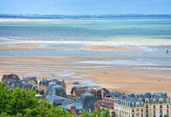 Les Cabines has Balcony rooms