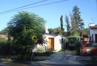 Alojamiento Dell Acqua allows 18 year olds to book a room