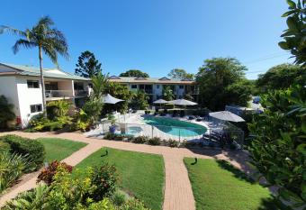 Noosa River Retreat - Perfect for Couples has Balcony rooms