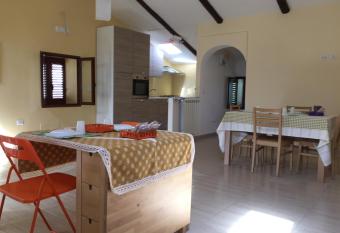 Le Quattro Stagioni has Balcony rooms