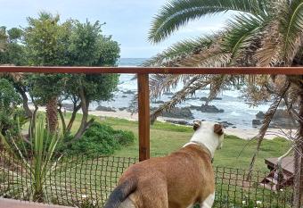 Shells on the Beach has Balcony rooms